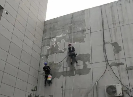 龙圩楼顶漏水维修公司分享下龙圩外墙防水的注意事项