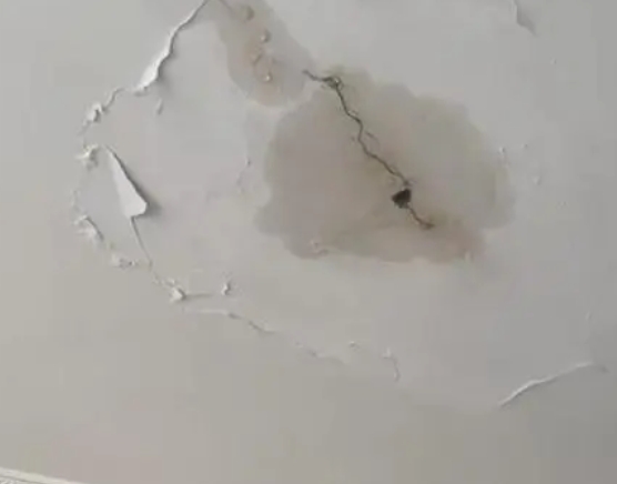 龙圩阳台漏水维修公司分享下屋面防水工程质量问题原因分析